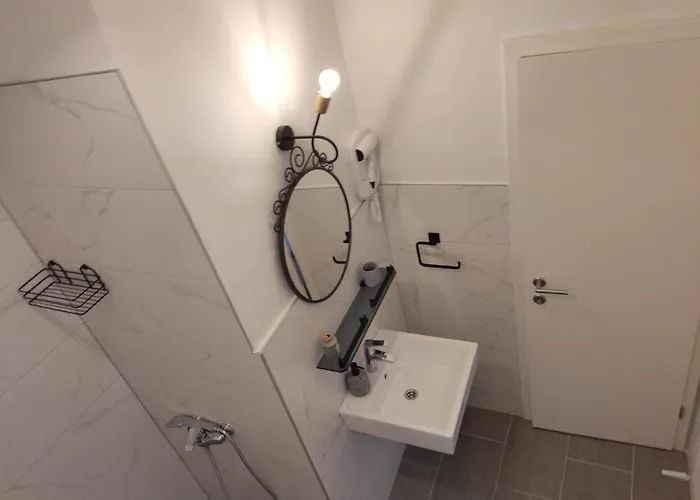 Fedora Old Town * Sarajevo